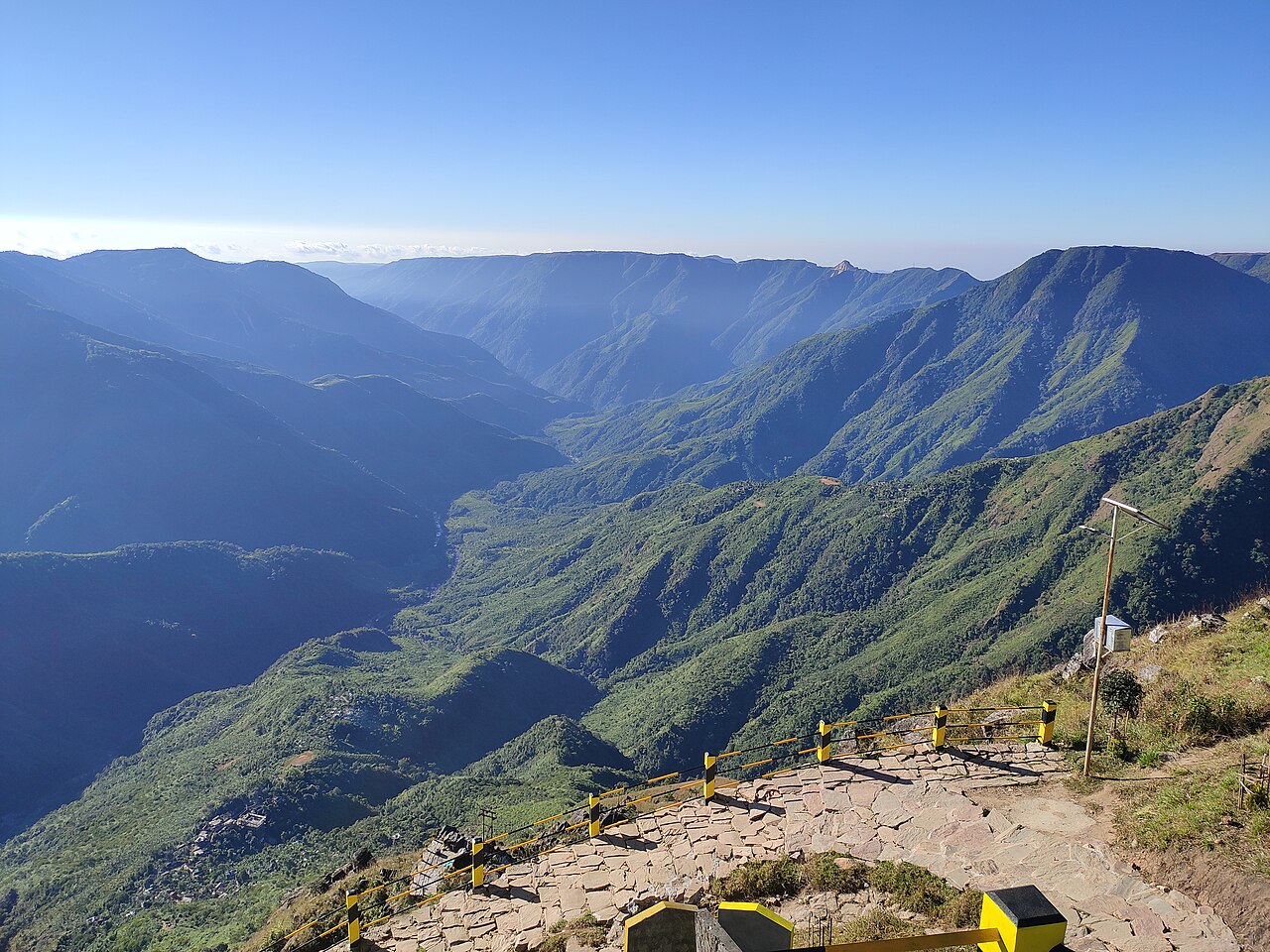 MOUNTAIN