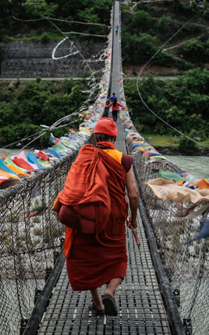 Bhutan Reverie: Sacred Himalayan Valleys & Living Heritage